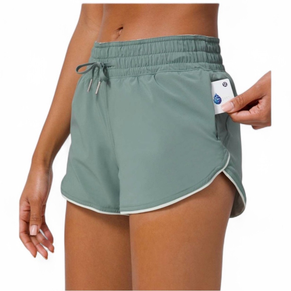 Lululemon Choose a Side Short *Reversible 3"
Tidewater Teal / Springtime